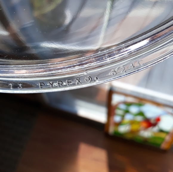 Vintage  Pyrex Casserole Dish B01 - Picture 7 of 7